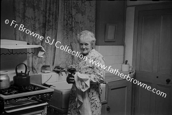 NORTH HOUSE LADY IN KITCHEN